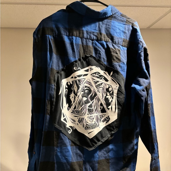 One a kind flannel with D&D inspired patch - Picture 3 of 7